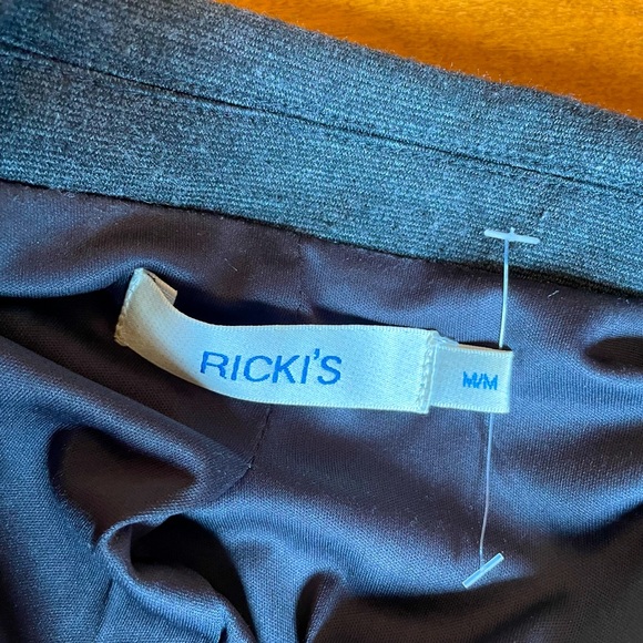 Women’s Ricki’s Blazer ( medium ) - Picture 4 of 4